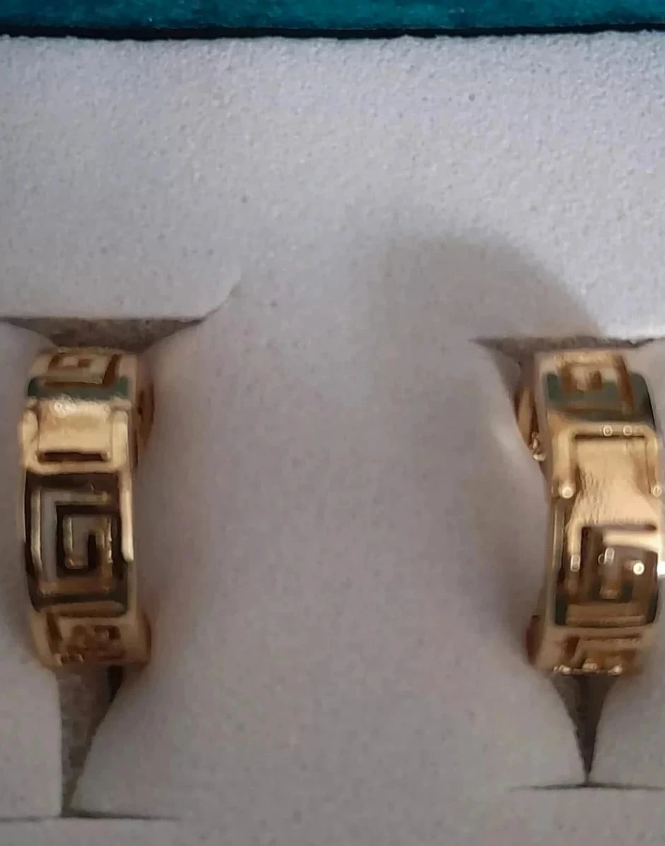Pequeños aros, aretes dorados – photo 2